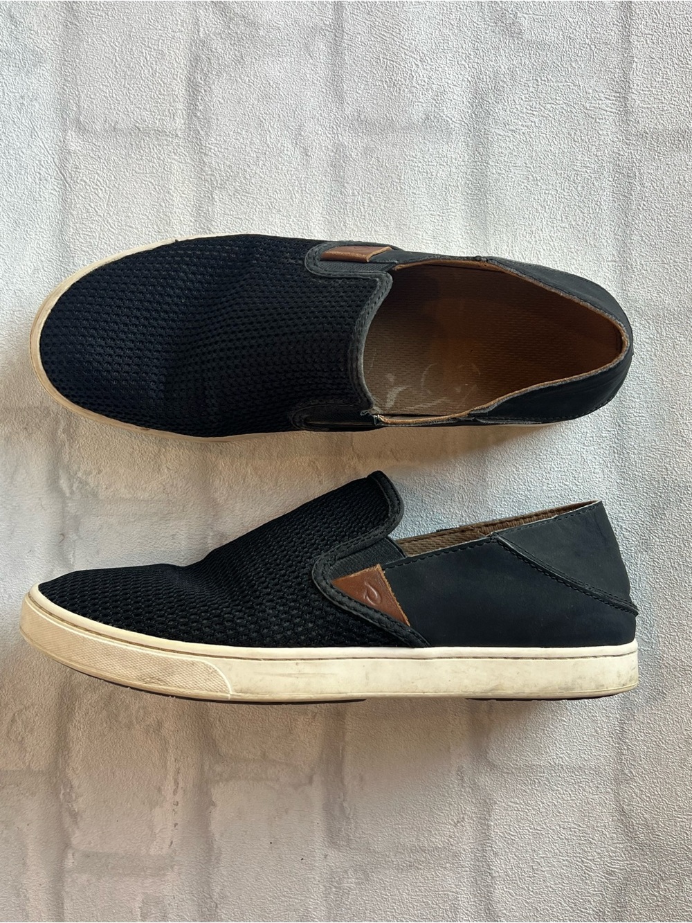 OluKai Pehuea Slip-on black shoes‎
